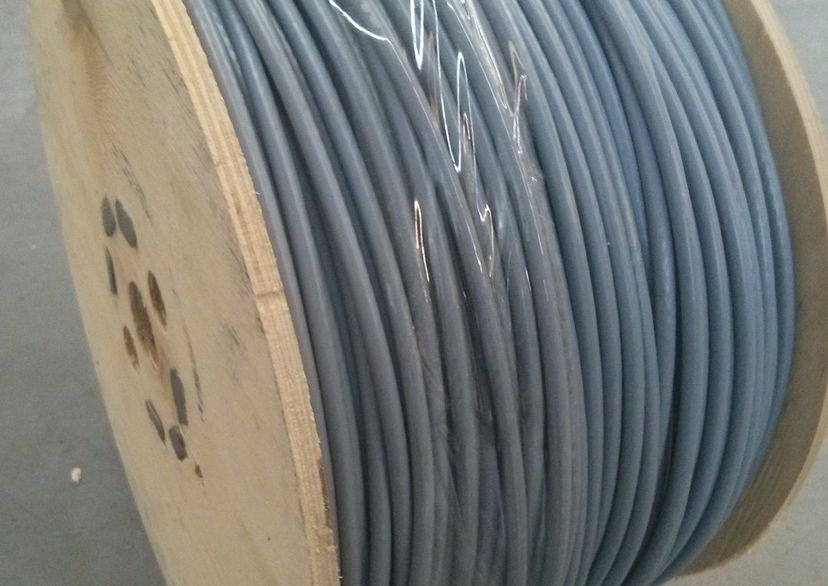 Ocelové lano s PVC potahem, 5/7 mm  pro zavěšení a vypnutí sítě