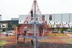 Věž z lanové sítě 1