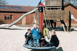 Kolotoč – Mini Ptačí hnízdo