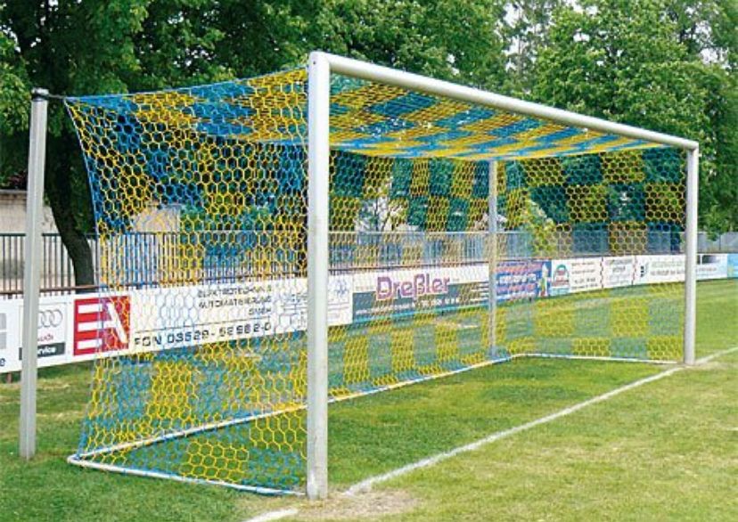 Fotbalová branková síť 3,5 mm polypropylen, hexagonální oka, šachovnice 1013-54