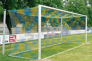 Fotbalová branková síť 3,5 mm polypropylen, hexagonální oka, šachovnice 1013-54